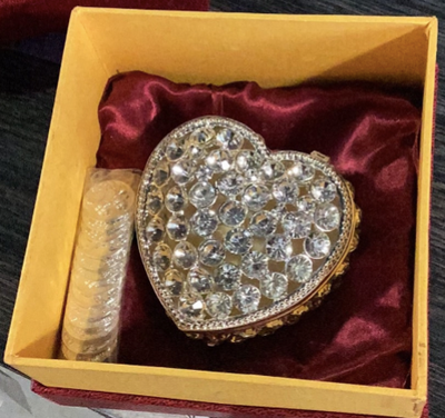 CONJUNTO DE ADORNOS  PARA BODAS- CAJA CORAZON STRASS 3